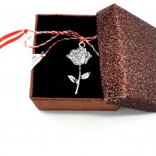 APS19-ACGS27 Martisor pandant trandafir argintiu in cutiuta